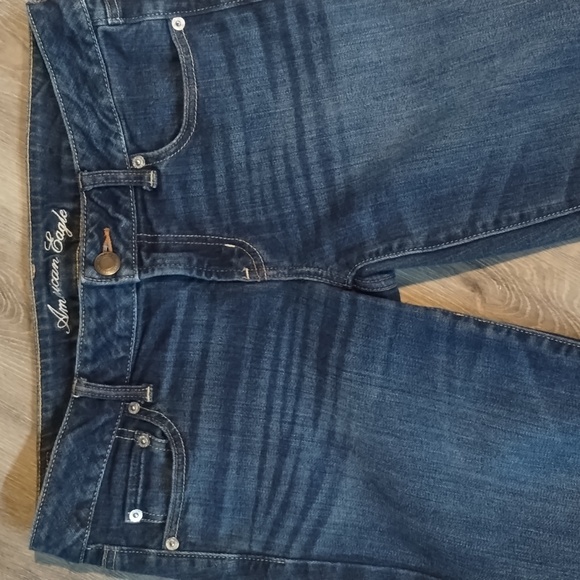 American Eagle Stretch Favorite  Boyfriend Woman's Size 10 Jeans - Picture 3 of 9